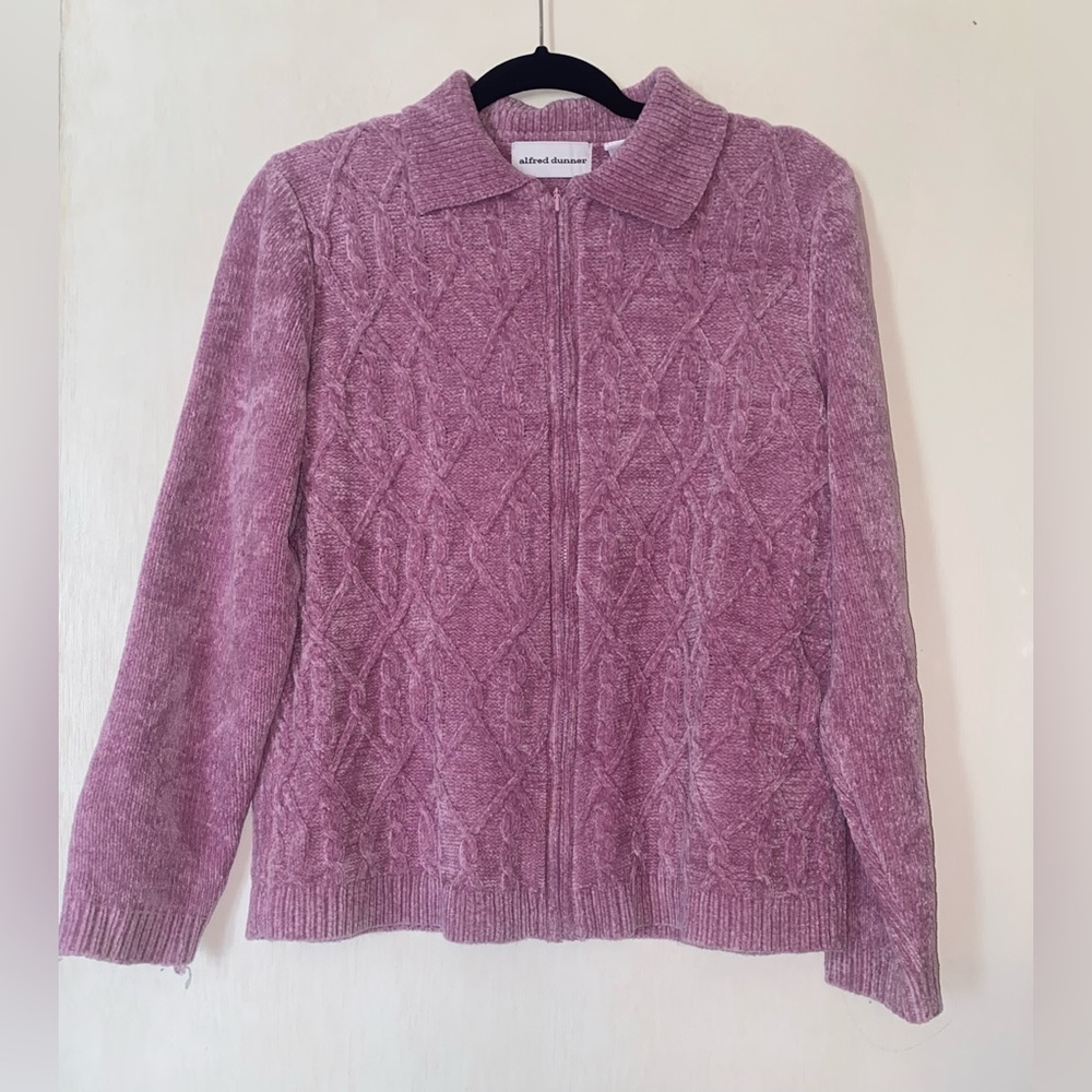 zip up sweater